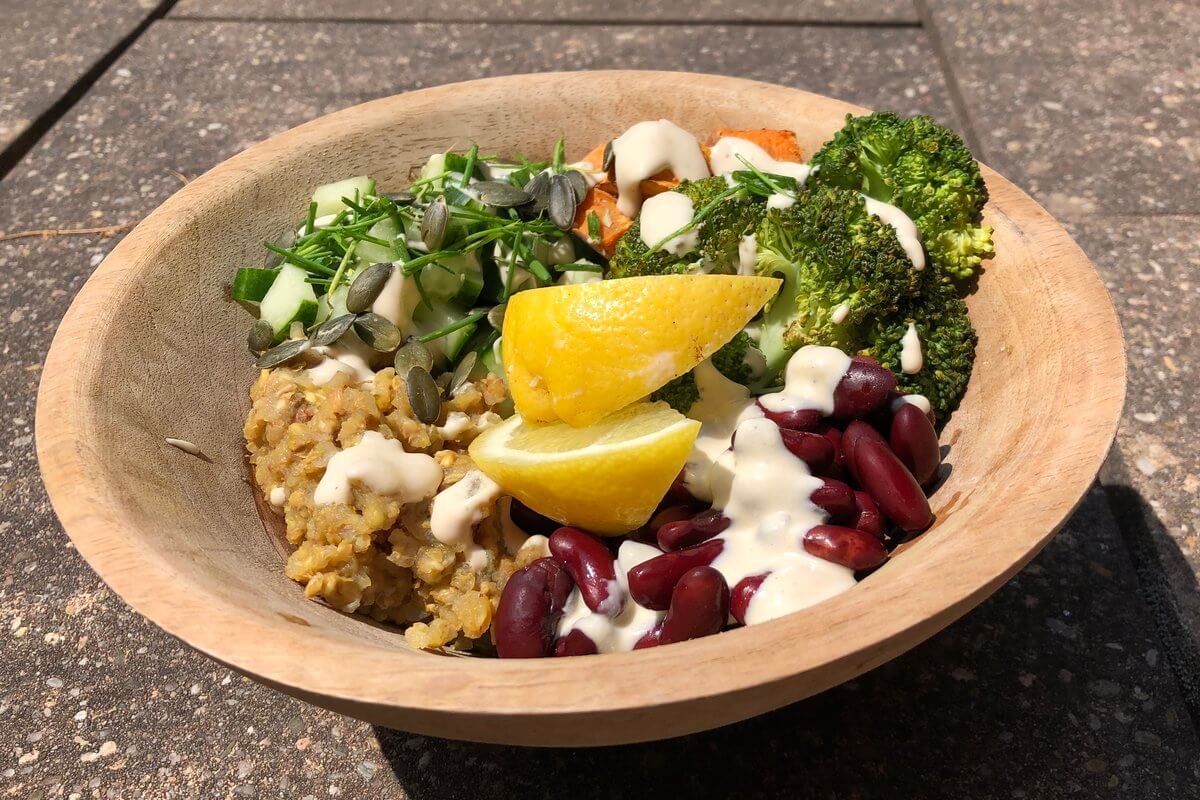 THE TRAVELLING VEGAN: Beautiful Vegan Buddha Bowl Recipe