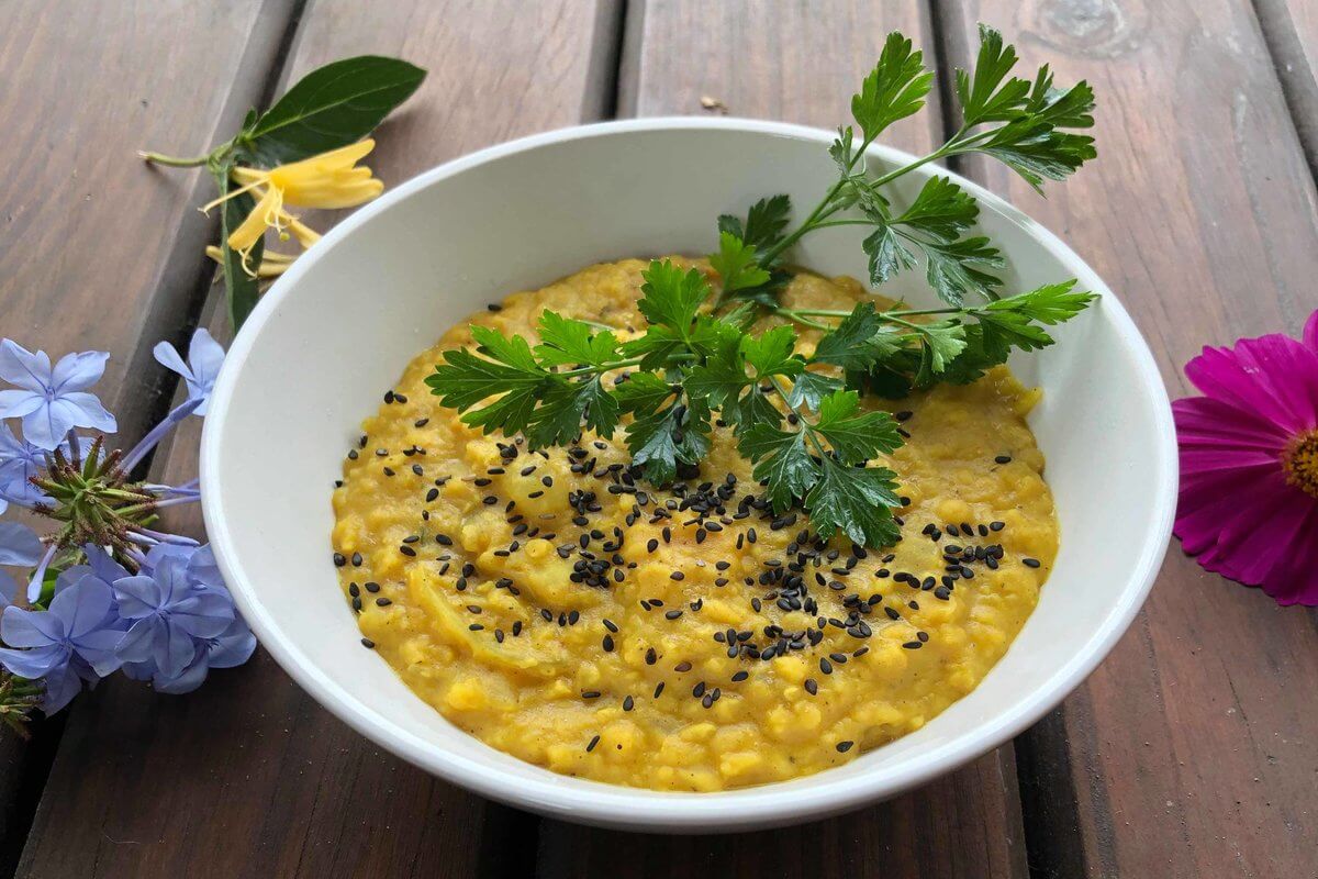THE TRAVELLING VEGAN: Mia's Delicious Vegan Dahl Recipe