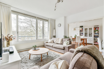 Clear the Clutter, Clear Your Mind: How to Create a Calmer Home