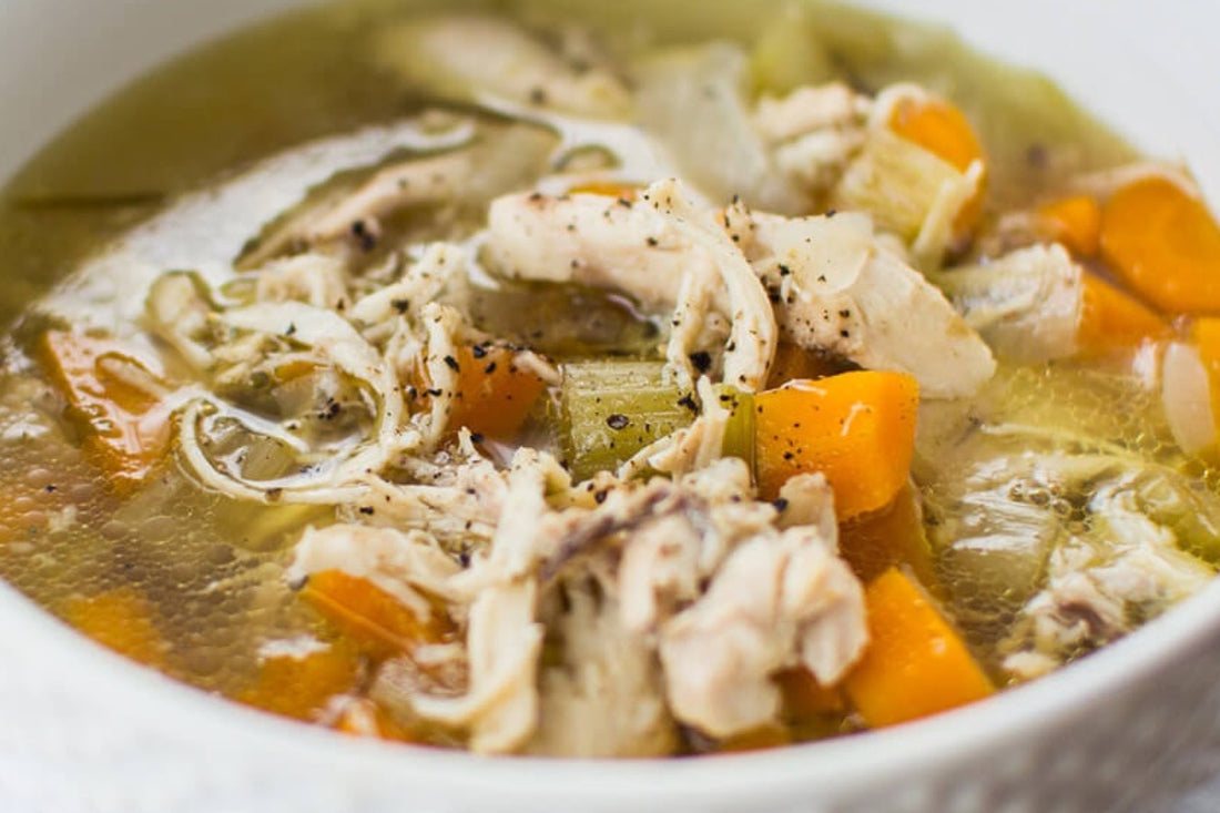Easy slow cooker chicken soup recipe | Delicious, free and easy